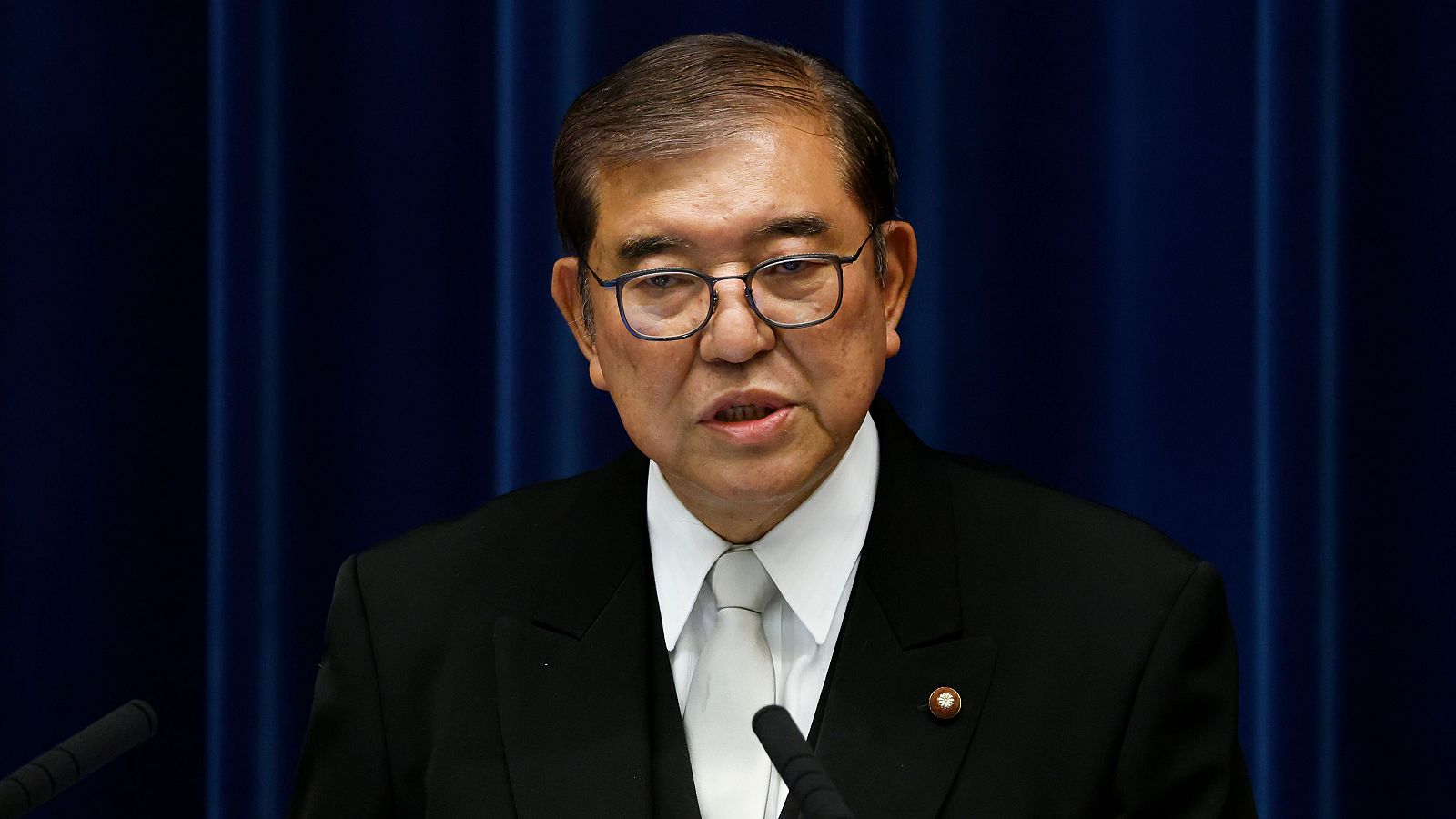 Shigeru Ishiba, reelegido primer ministro de Japón por mayoría simple