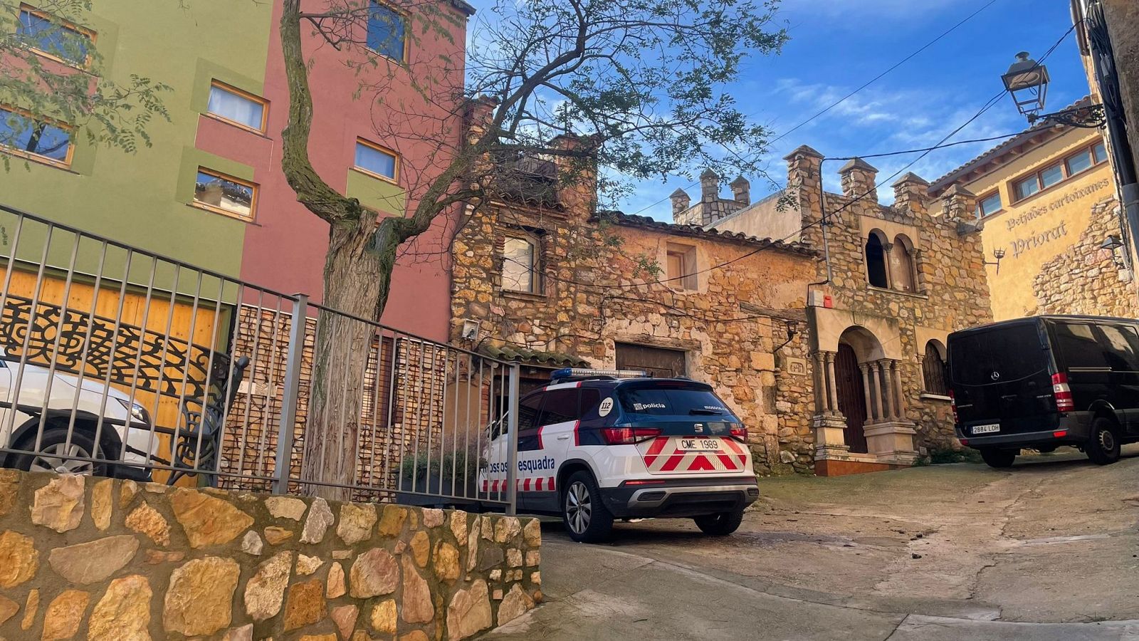 Els Mossos escorcollen la casa del presumpte autor de la mort de la seva parella a la Morera de Montsant