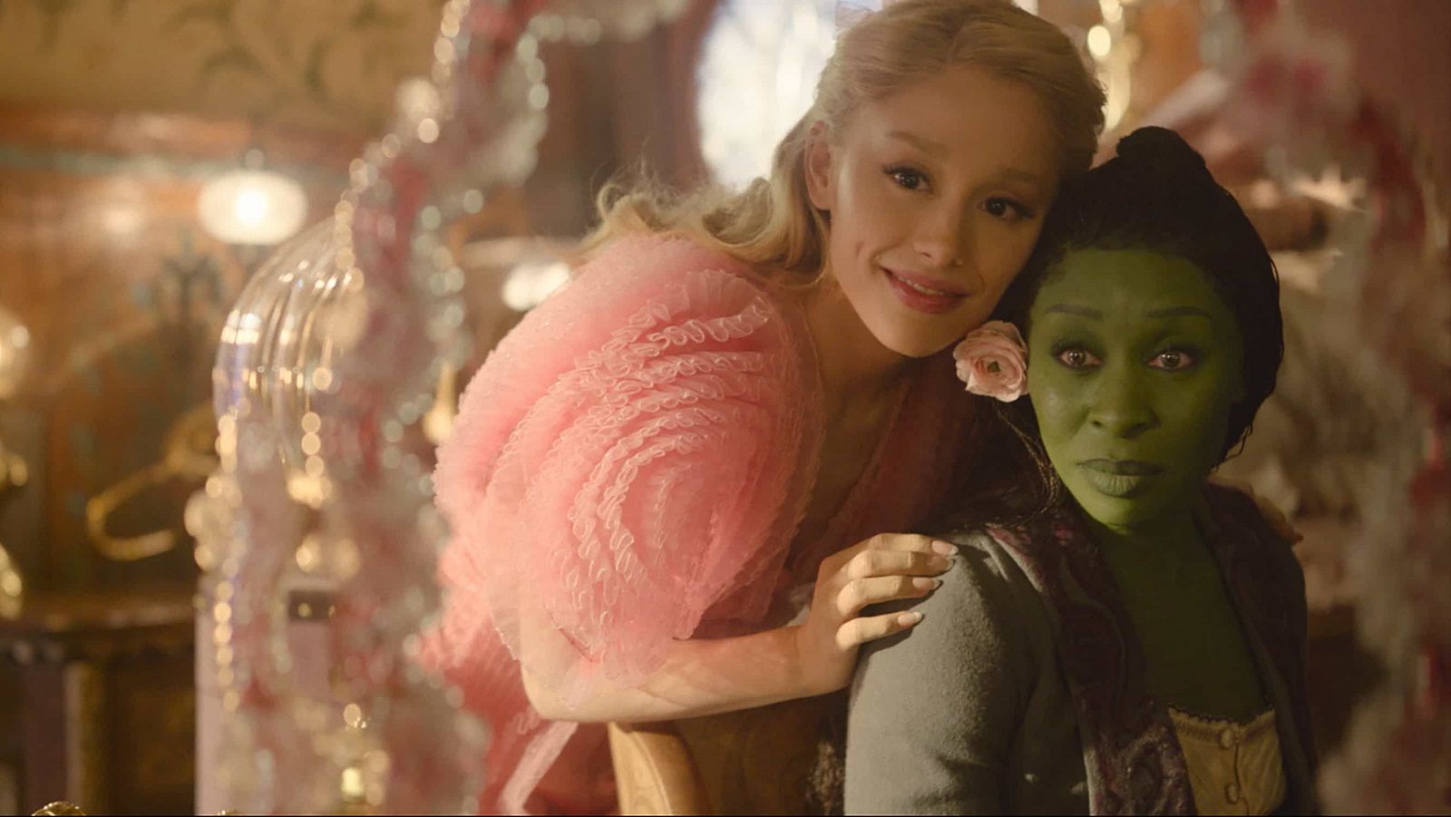 Ariana Grande y Cynthia Erivo protagonizan 'Wicked'.