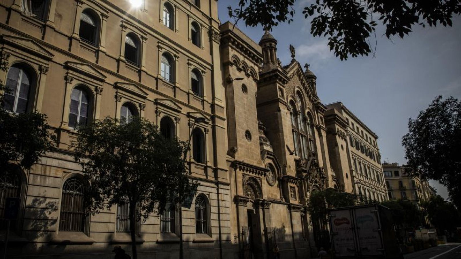 Un juzgado de Barcelona abre diligencias por presuntos abusos de un jesuita del colegio Casp