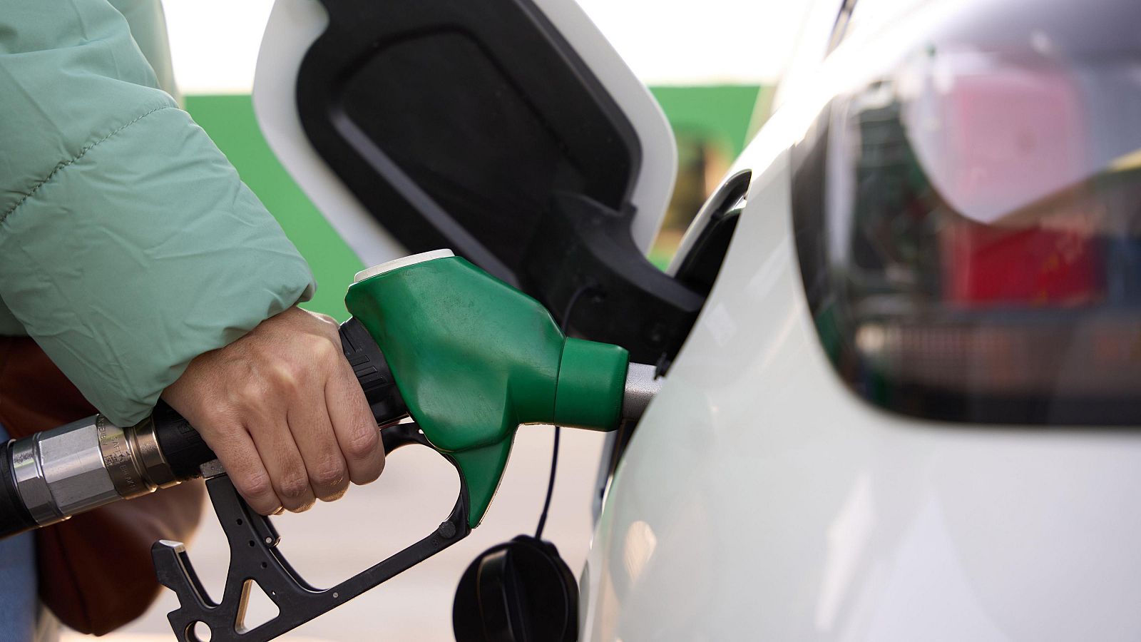 El precio del gasóleo sigue al alza y el de la gasolina se mantiene estable por tercera semana consecutiva