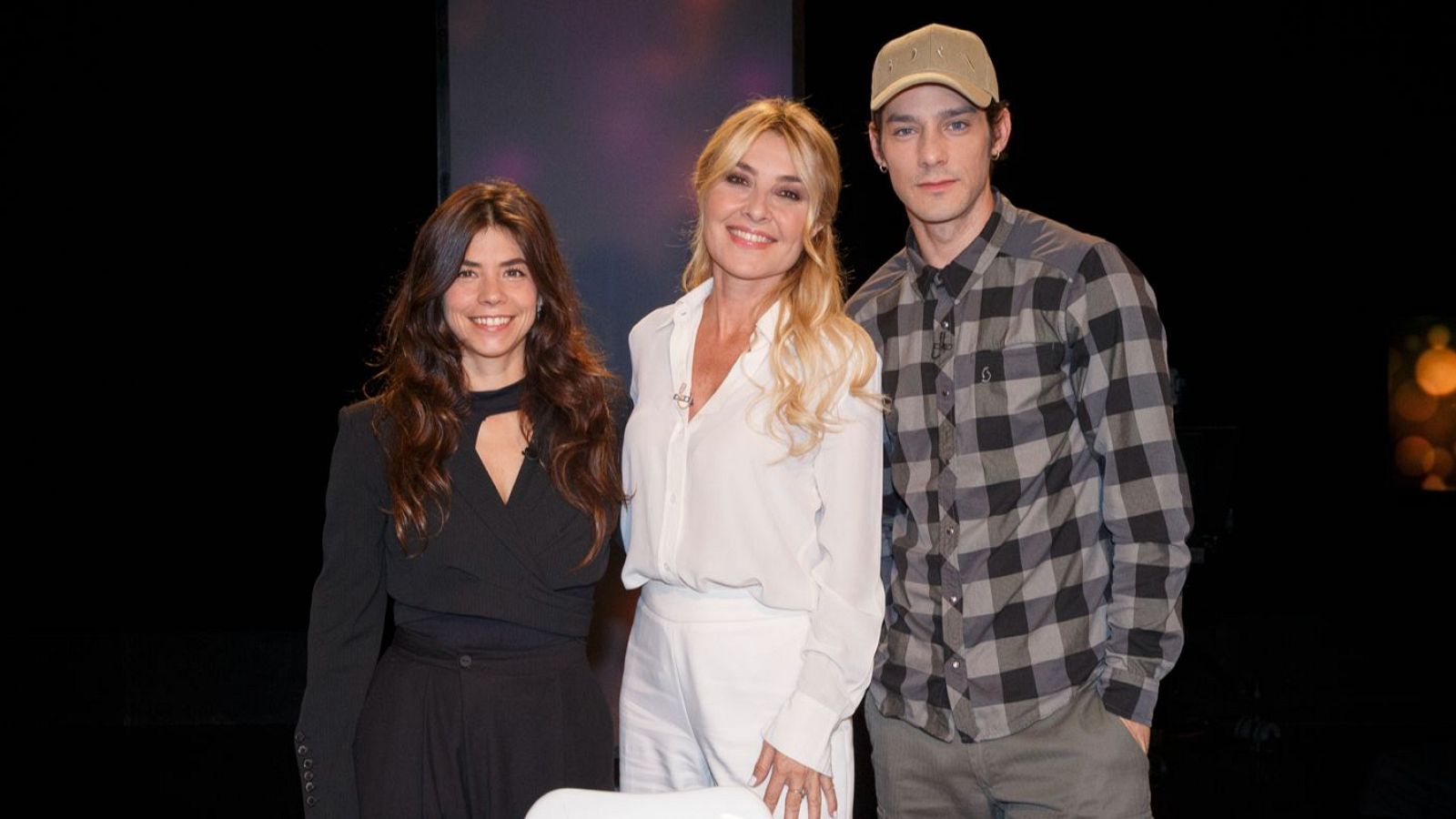 Lucía Alemany, Cayetana Guillén Cuervo y Joel Bosqued