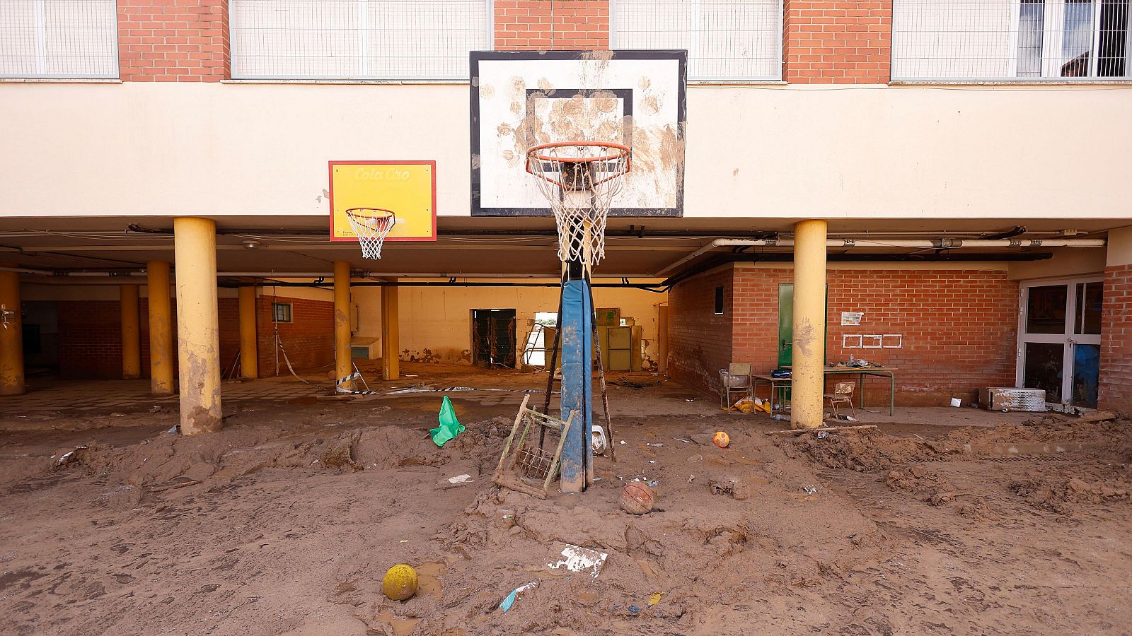 Colegio afectado por la DANA del 29 de octubre en Algemesí, Valencia