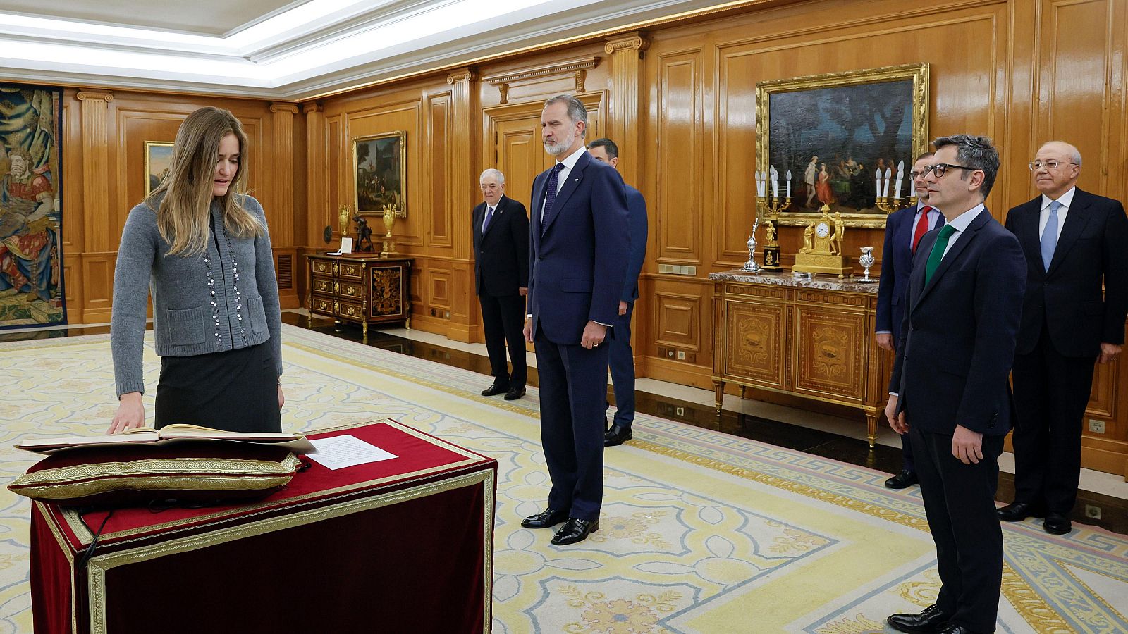 El rey Felipe VI preside el acto de promesa de la nueva vicepresidencia tercera del Gobierno y Ministerio para la Transición Ecológica y el Reto Demográfico, Sara Aagesen