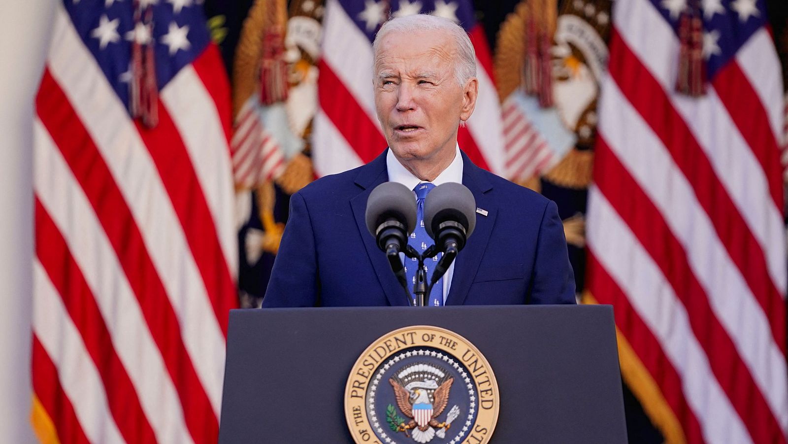 El presidente de Estados Unidos, Joe Biden, pronuncia un discurso desde el Jardín de las Rosas de la Casa Blanca