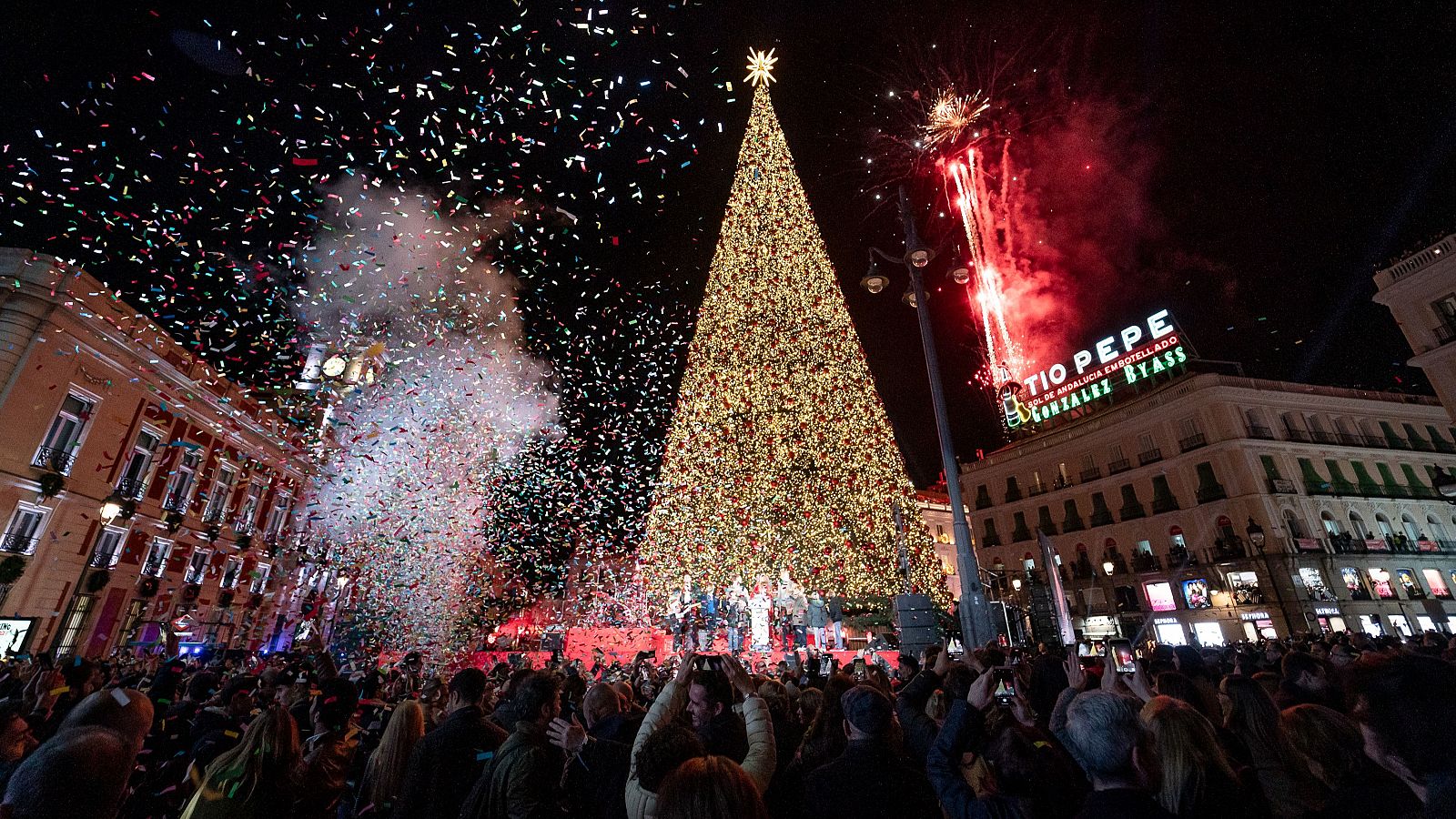 Madrid y Barcelona dan la bienvenida a la Navidad con el famoso encendido de luces