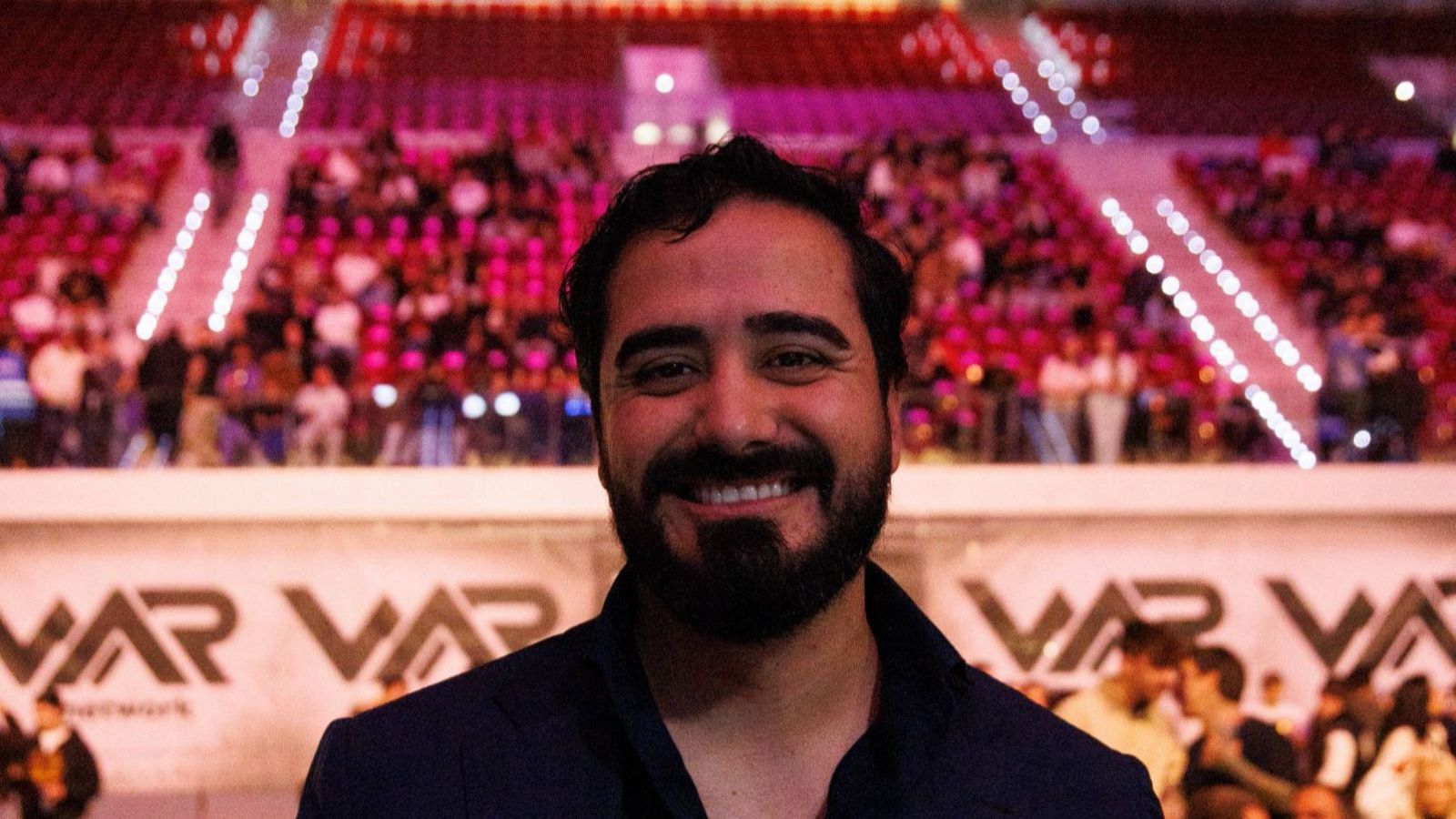 El eurodiputado Luis 'Alvise' Pérez durante el evento ‘WAR IV: Una Noche de Élite en MMA’, en la Caja Mágica, a 30 de noviembre de 2024