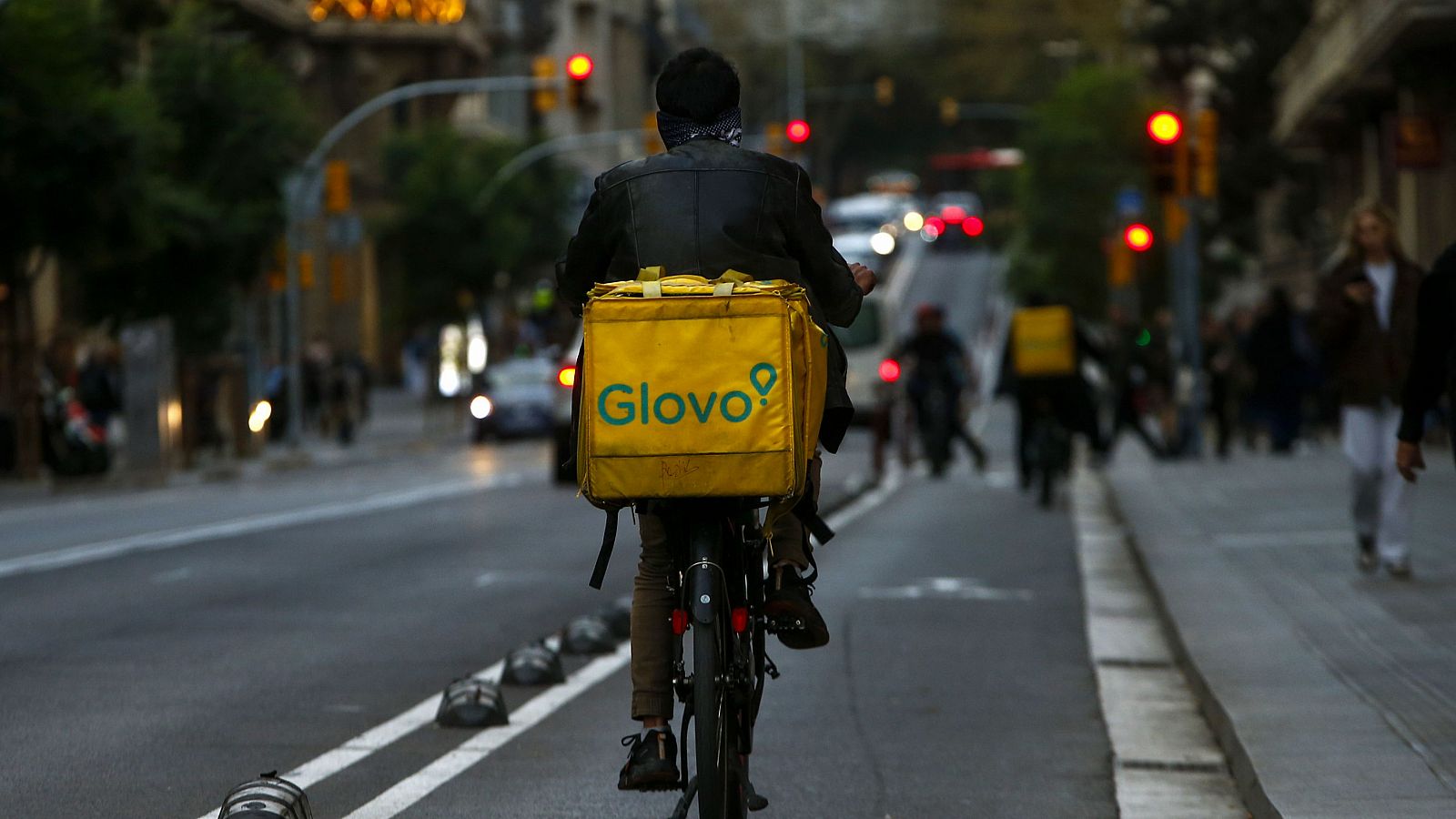 El CEO de Glovo declara este martes por contratar falsos autónomos, un día después de cambiar su modelo laboral