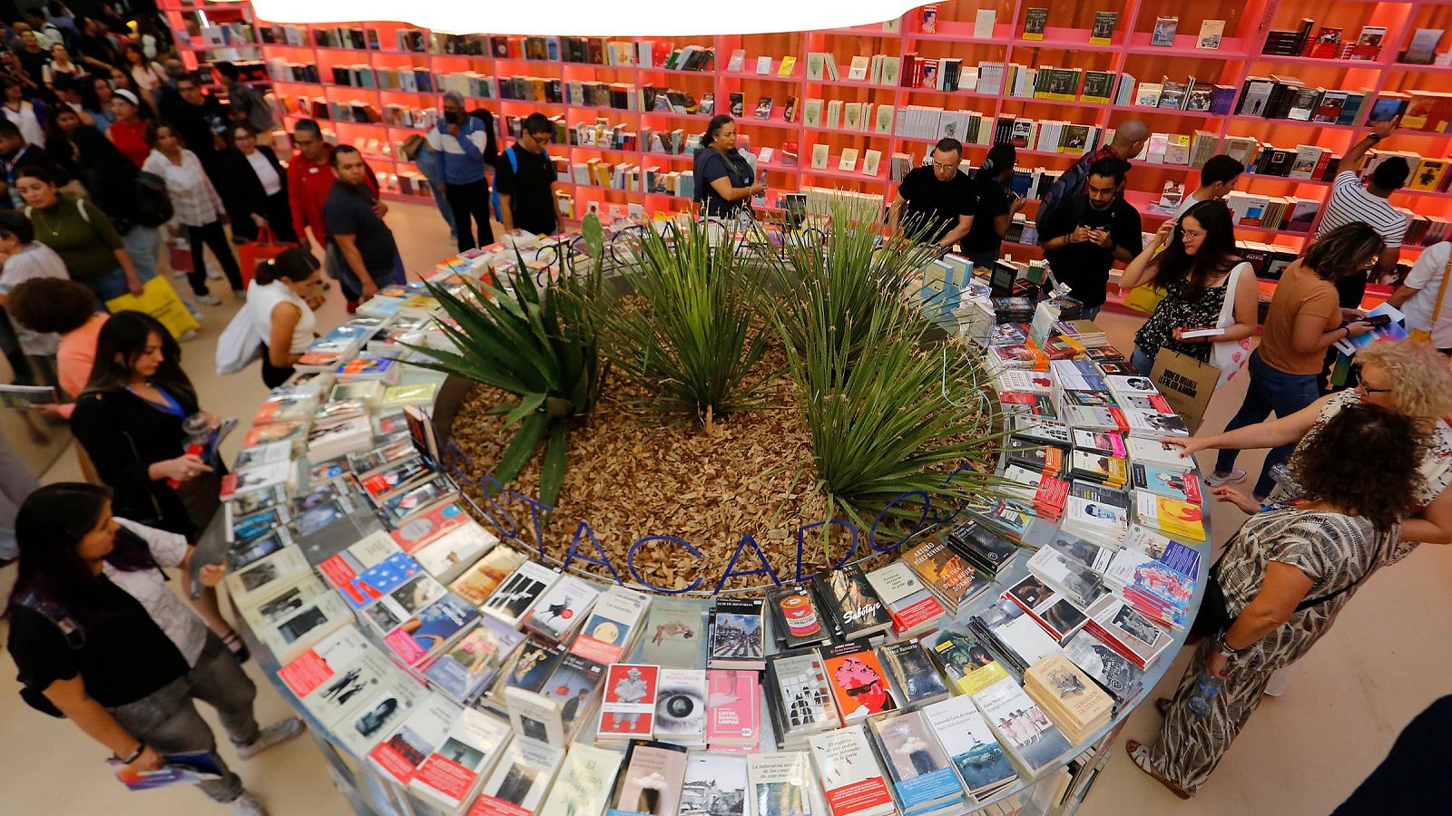 Obras de literatura en la Feria internacional del libro de Guadalajara, México