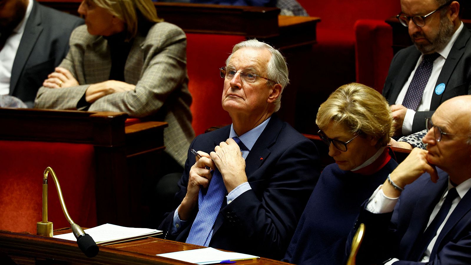 Michel Barnier durante el debate de su moción de censura