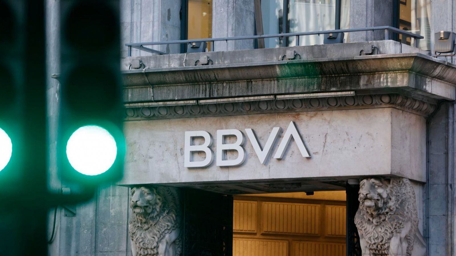 La CNMV esperará al dictamen de Competencia para aprobar el folleto de la opa del BBVA al Sabadell