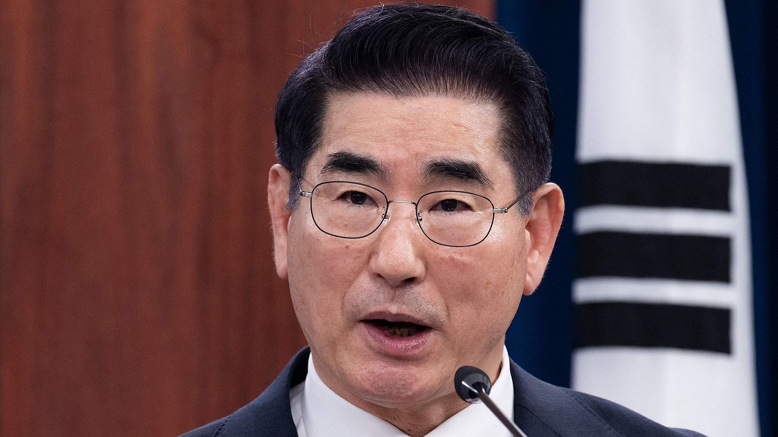 Detienen al exministro de Defensa de Corea del Sur por su papel en la ley marcial