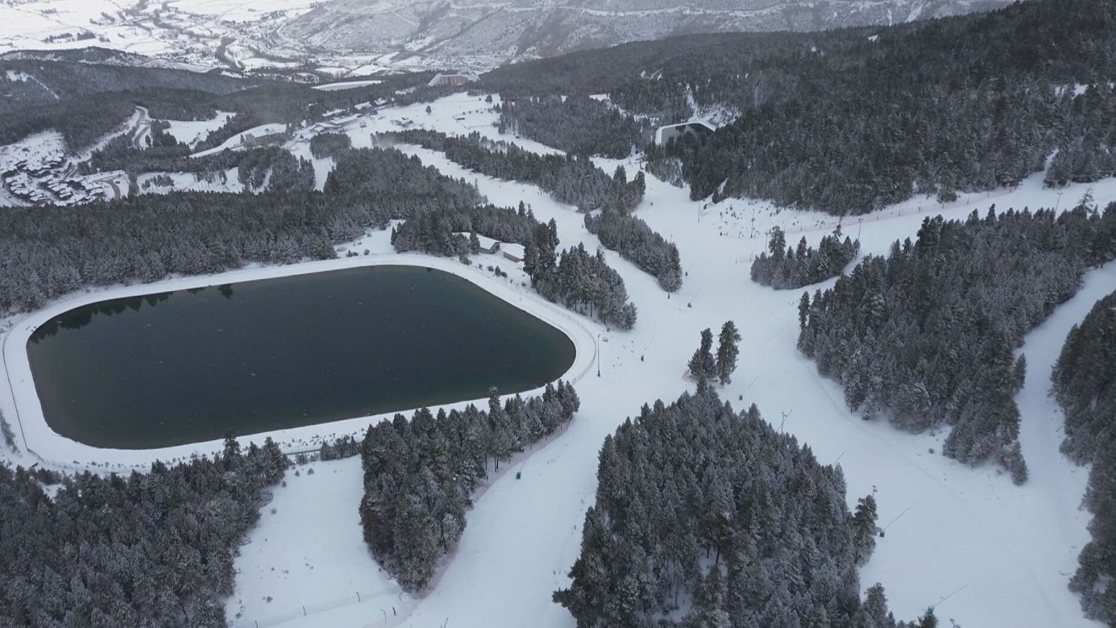 La nevada dels darrers dies ha deixat gruixos considerables a les estacions d'esquí