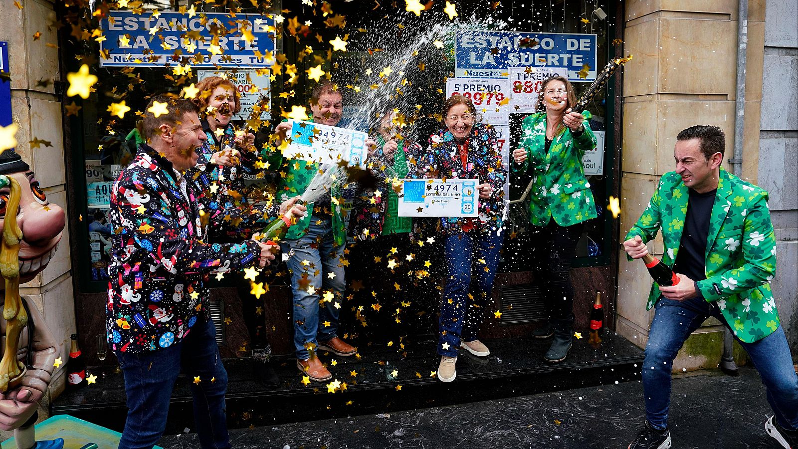 Lotería del Niño: la Administración número 2 de Oviedo celebra el primer premio