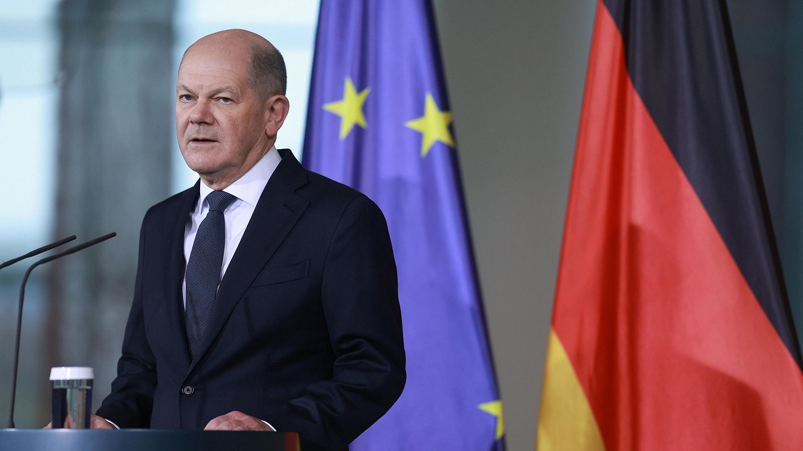 Scholz presenta la moción de confianza mientras Alemania se prepara para nuevas elecciones el próximo año