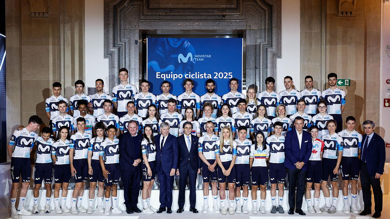 Presentación del equipo Movistar para la temporada 2025