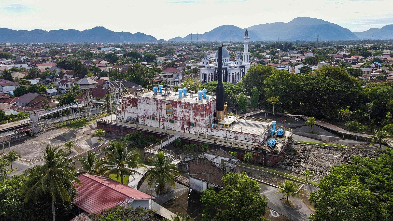 Tsunami de 2004 en Indonesia y el Índico: antes y después en fotografías