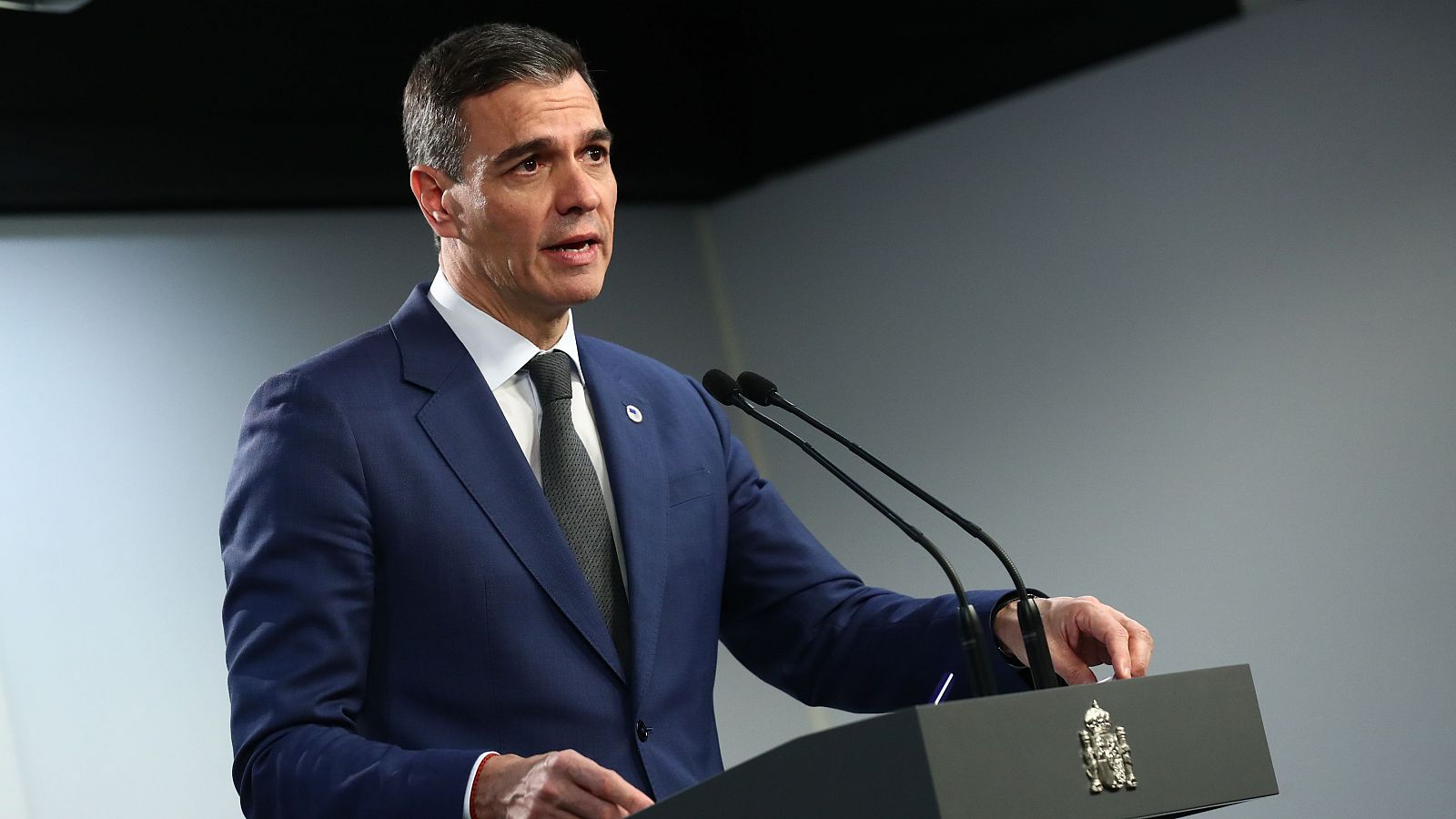 El presidente del Gobierno, Pedro Sánchez, ofrece una rueda de prensa