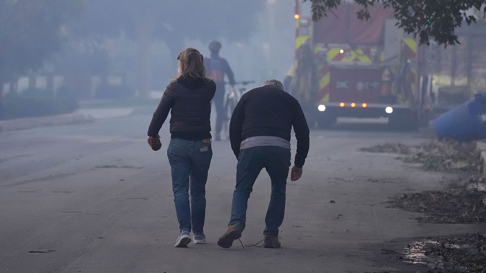 Afectados por los incendios en Los Ángeles: "Te sientes impotente cuando ves el fuego y no puedes hacer nada"