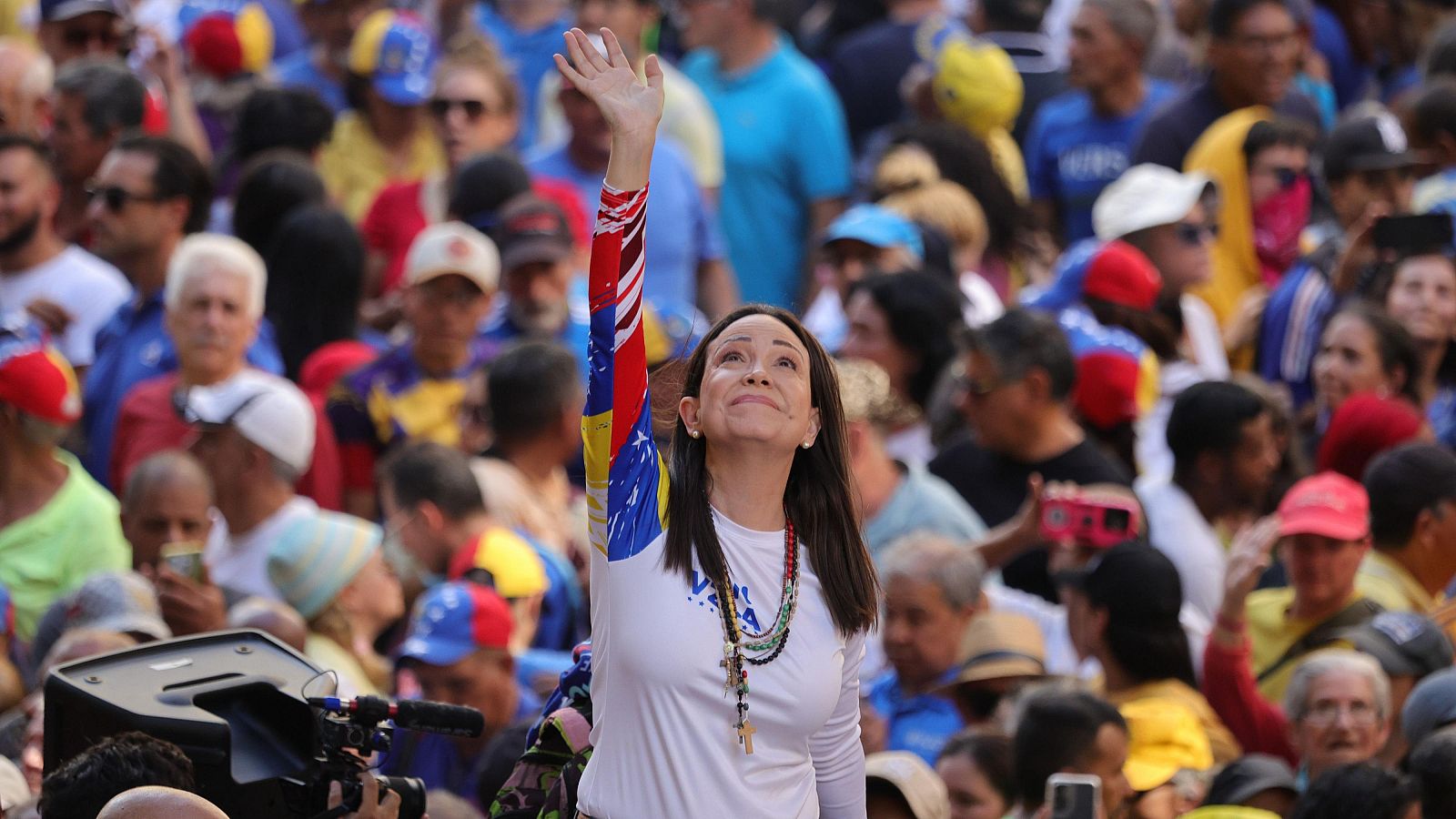 María Corina Machado, detenida durante más de una hora tras reaparecer en la marcha contra Maduro en Caracas