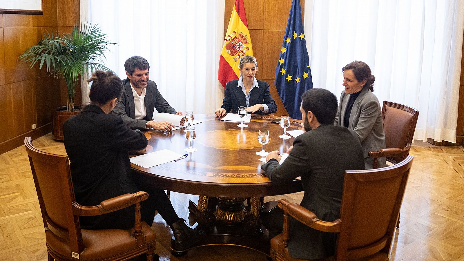 Sumar exige al PSOE aprobar con urgencia en el Consejo de Ministros la reducción de la jornada laboral