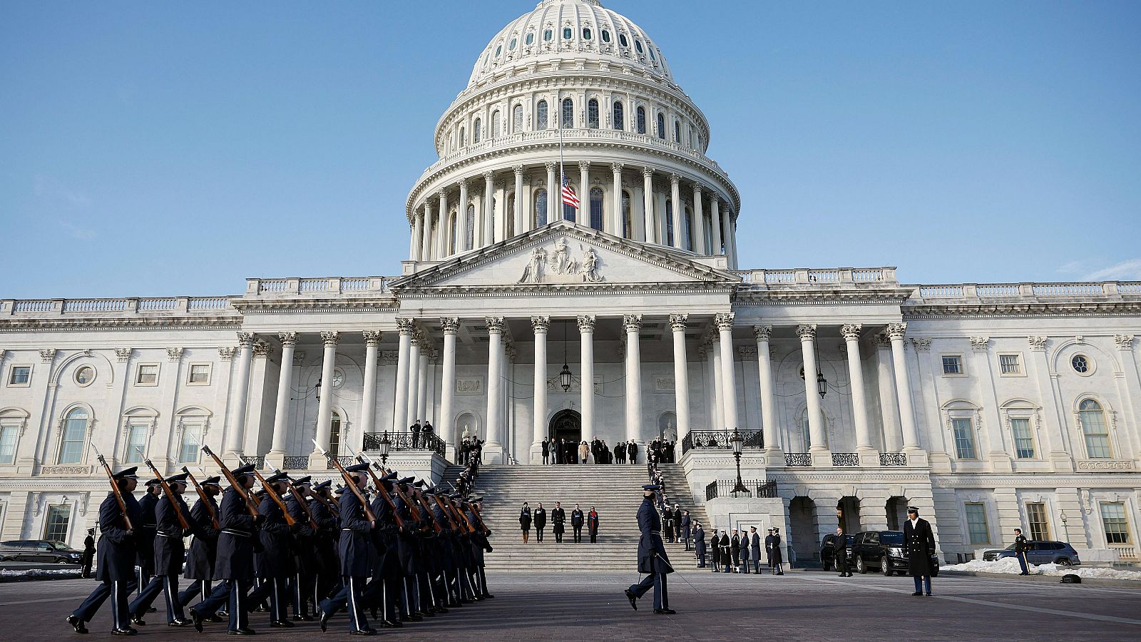 El Capitolio estadounidense durante un ensayo de la toma de posesión de Trump