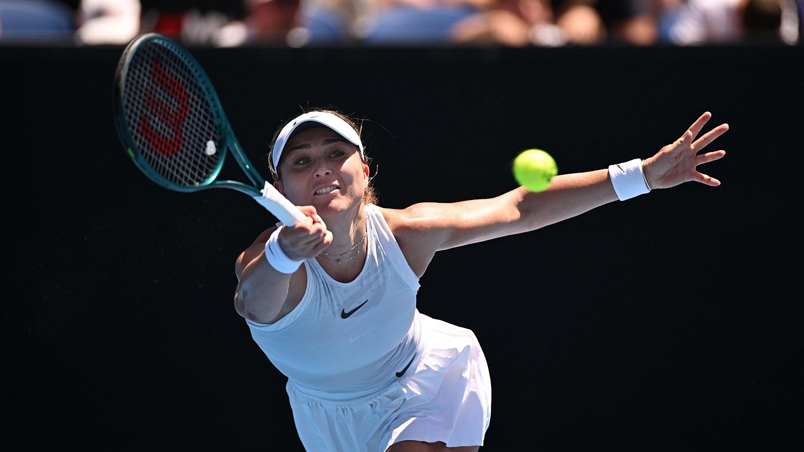 La tenista catalana Paula Badosa en su partido contra la ucraniana Marta Kostyuk en el Abierto de Australia