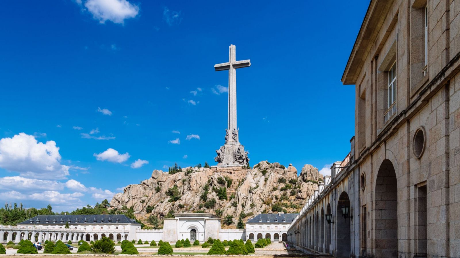 Exigen sanciones a un instituto de Valladolid por una excursión al Valle de los Caídos