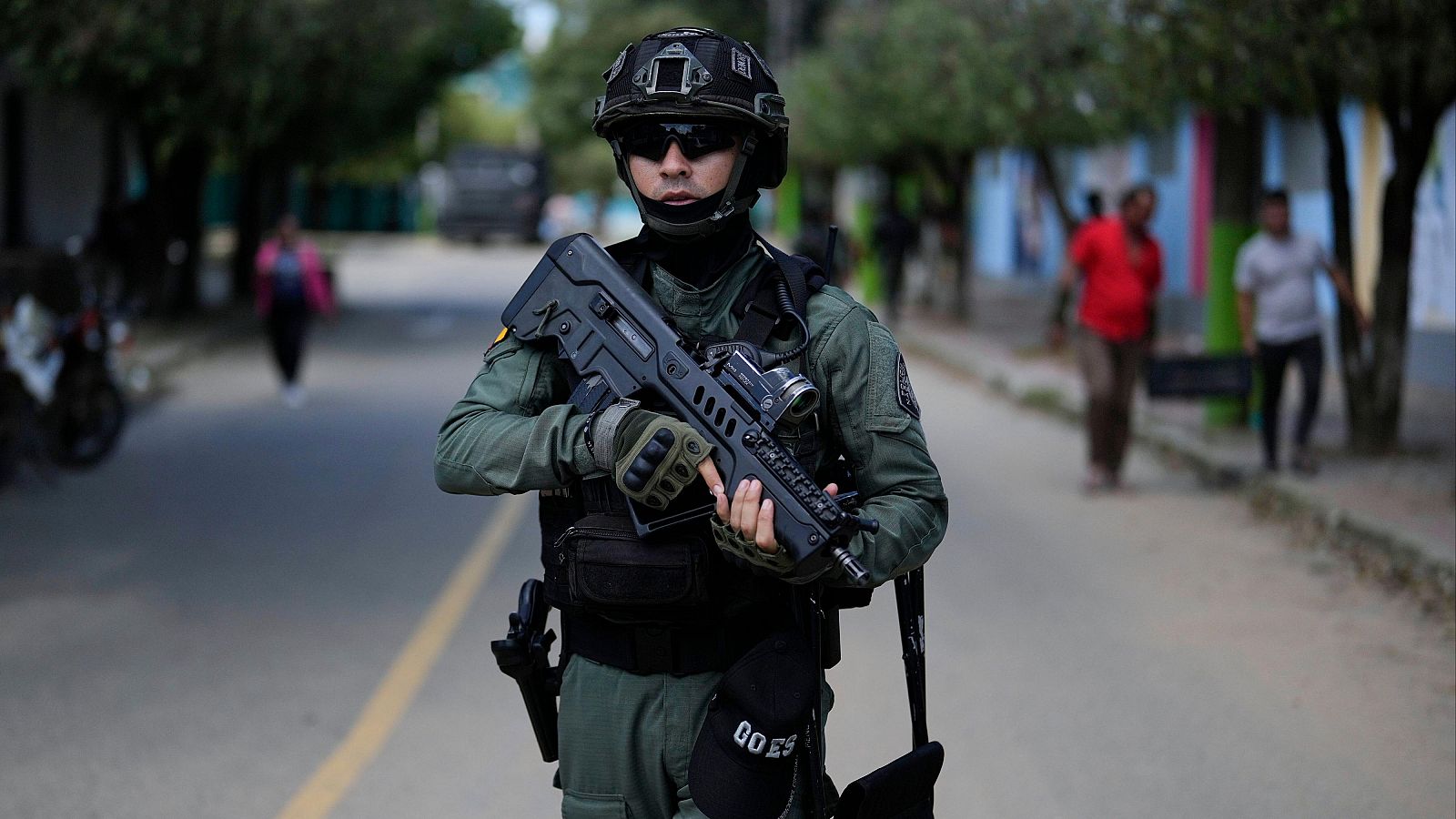 Un policíar en la región del Catatumbo, al noreste de Colombia 