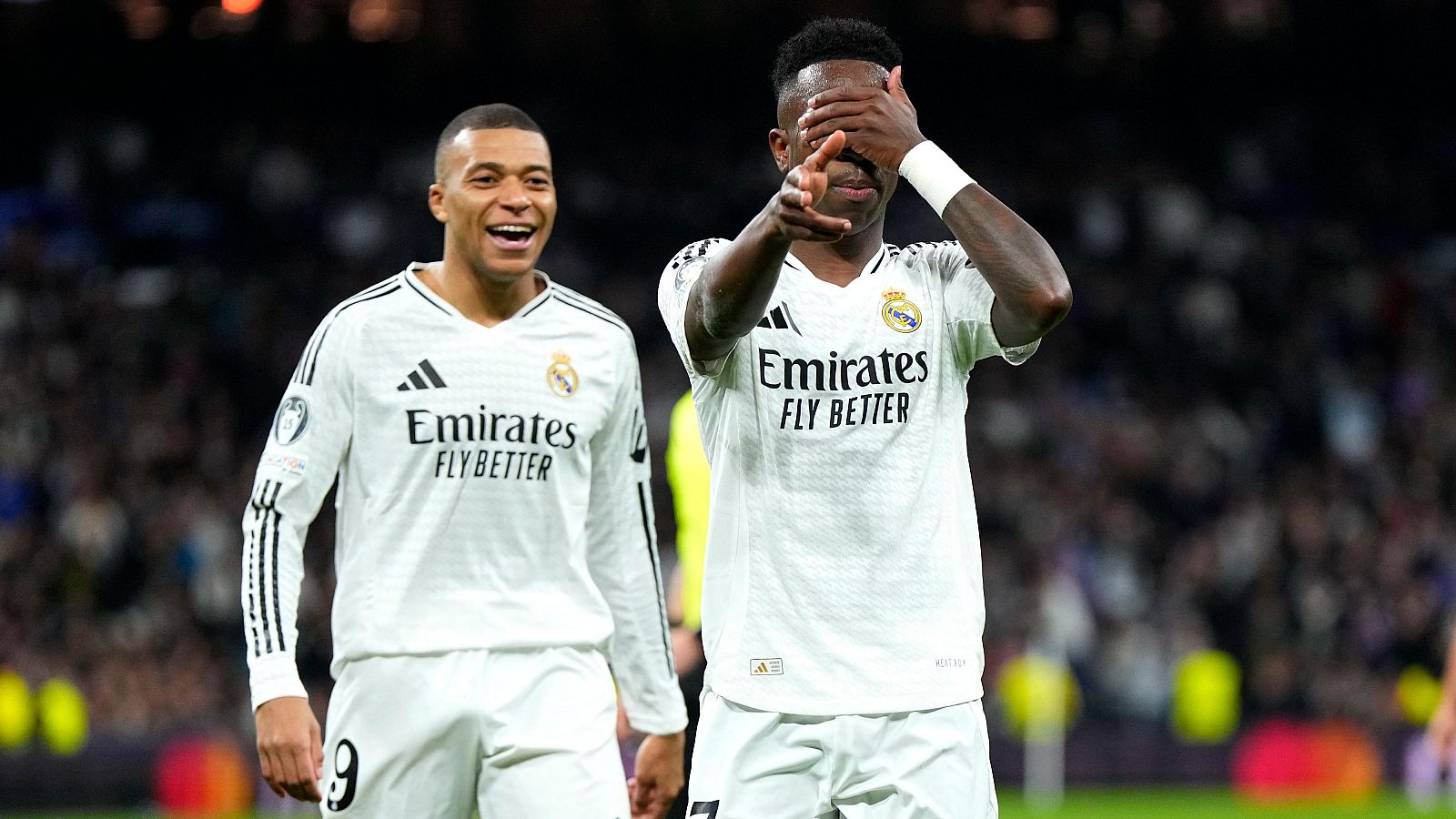 Real Madrid - Salzburgo: Vinicius celebra su gol contra el Salzburgo