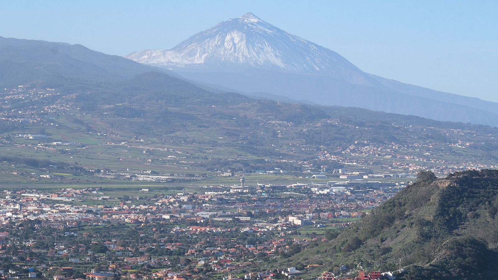 Científicos detectan en Tenerife un aumento de gases y la deformación del suelo