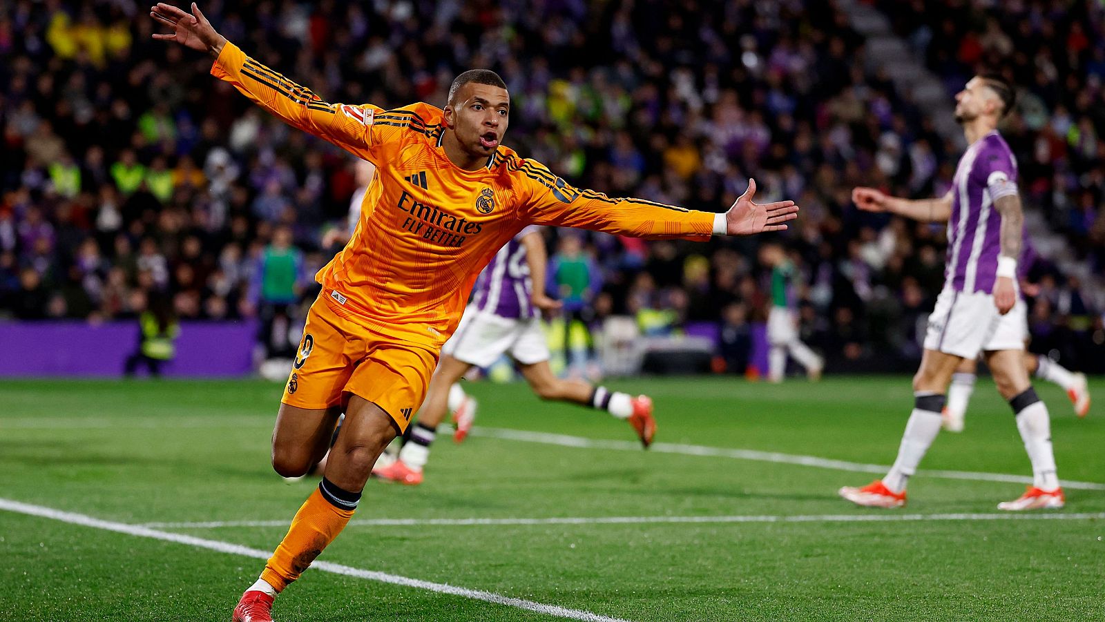 Mbappé celebra un gol en Valladolid