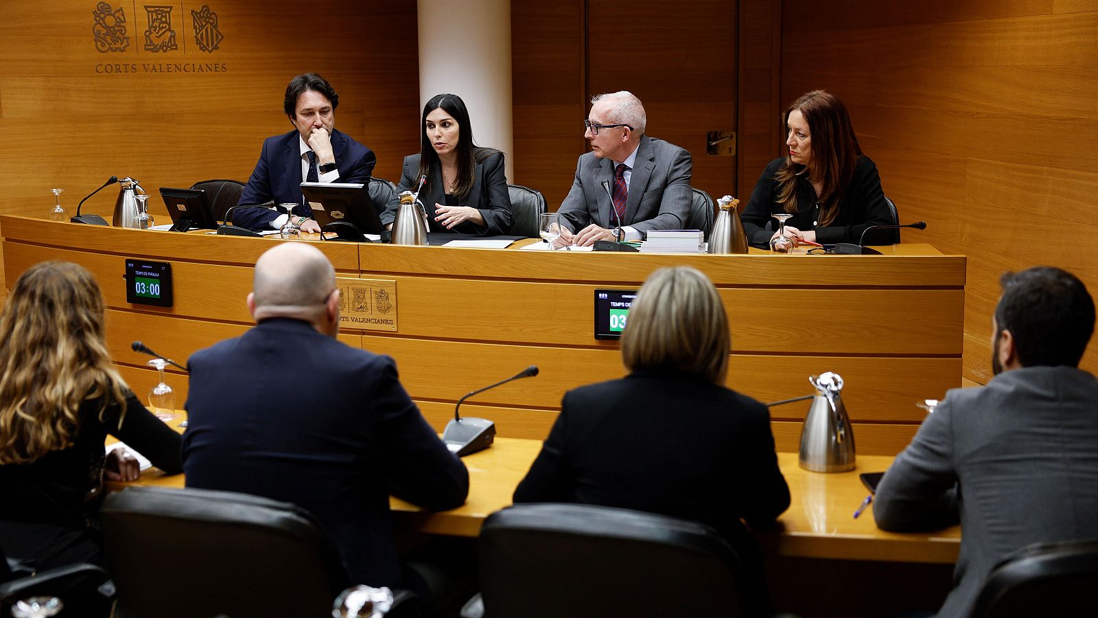 La presidenta de la comisión d einvestigación, Miriam Turiel, en les Corts Valencianes