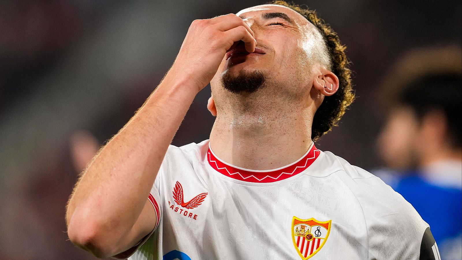 Rubén Vargas con la camiseta del Sevilla