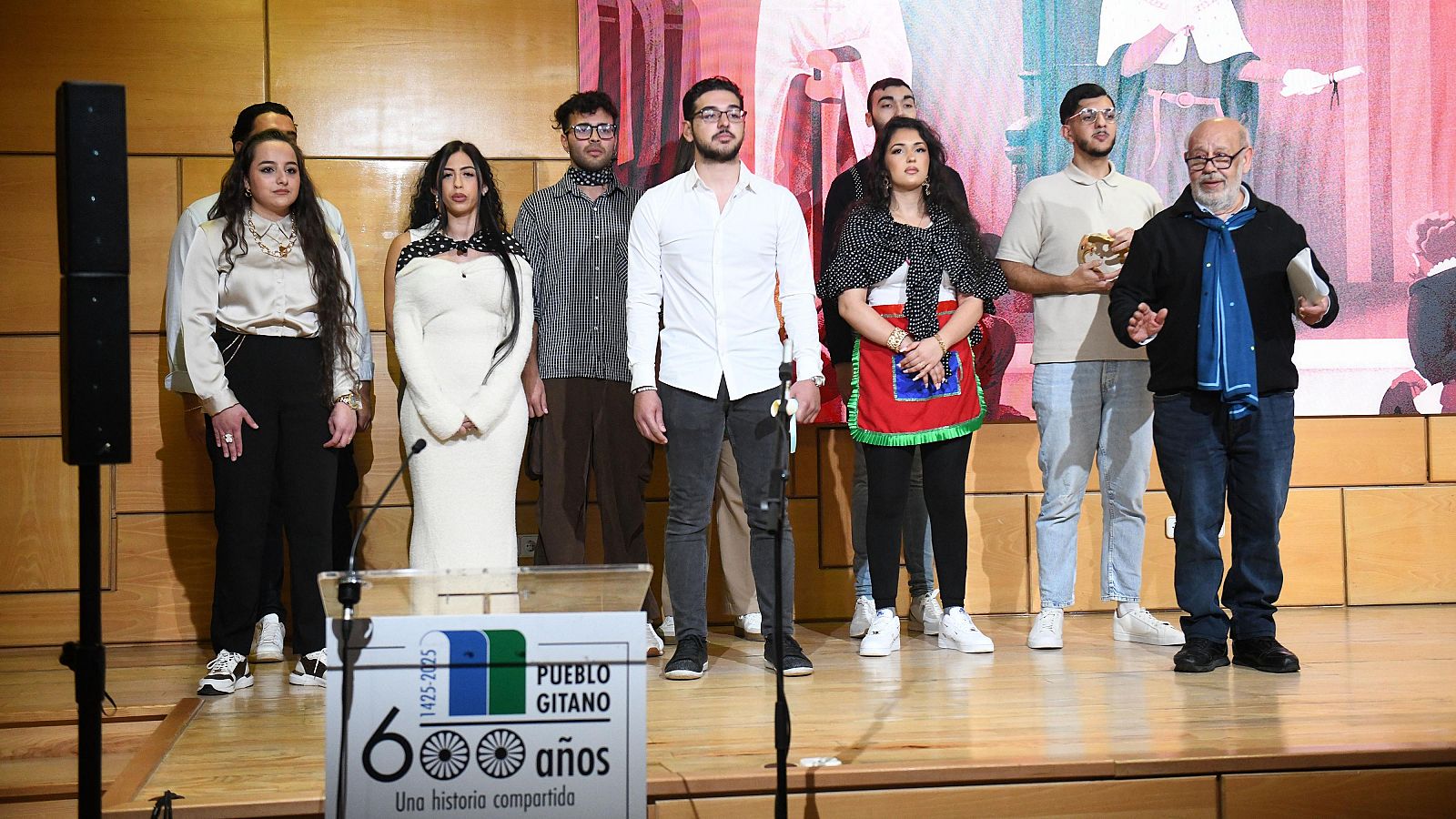 Miembros de la Fundación del Secretariado Gitano, durante el acto de conmemoración del 600 aniversario de la llegada de los gitanos y gitanas a la península ibérica