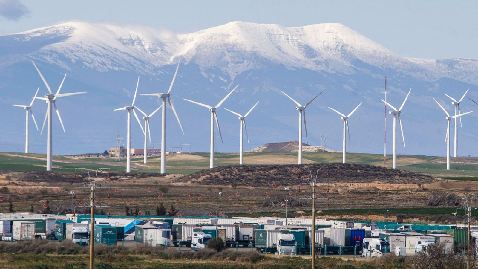 Los precios del mercado mayorista suben la factura eléctrica en el enero más caro desde 2022