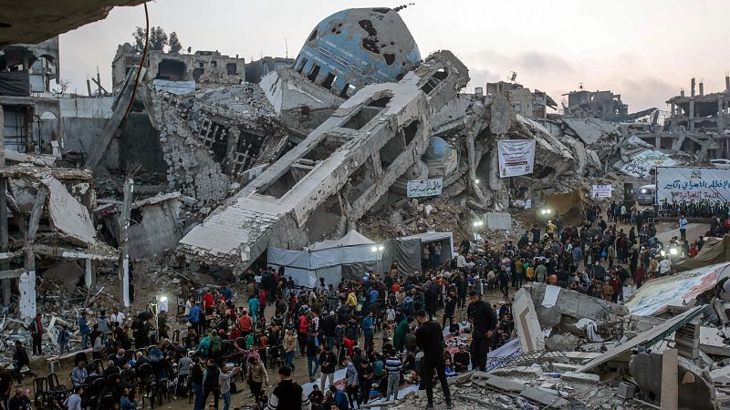 Israel mata al menos a nueve personas en un ataque al norte de Gaza en medio de las disputas por el alto el fuego