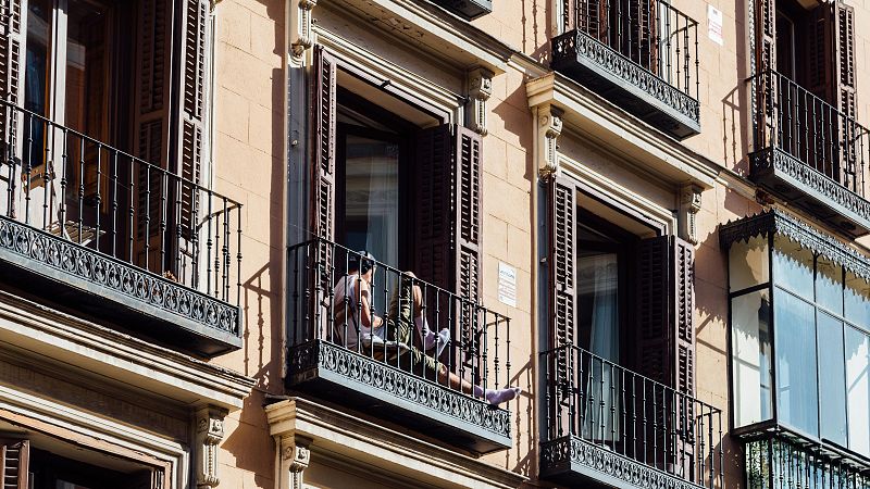 Consumo identifica más de 15.200 pisos turísticos ilegales en Madrid y pide al ayuntamiento eliminar sus anuncios