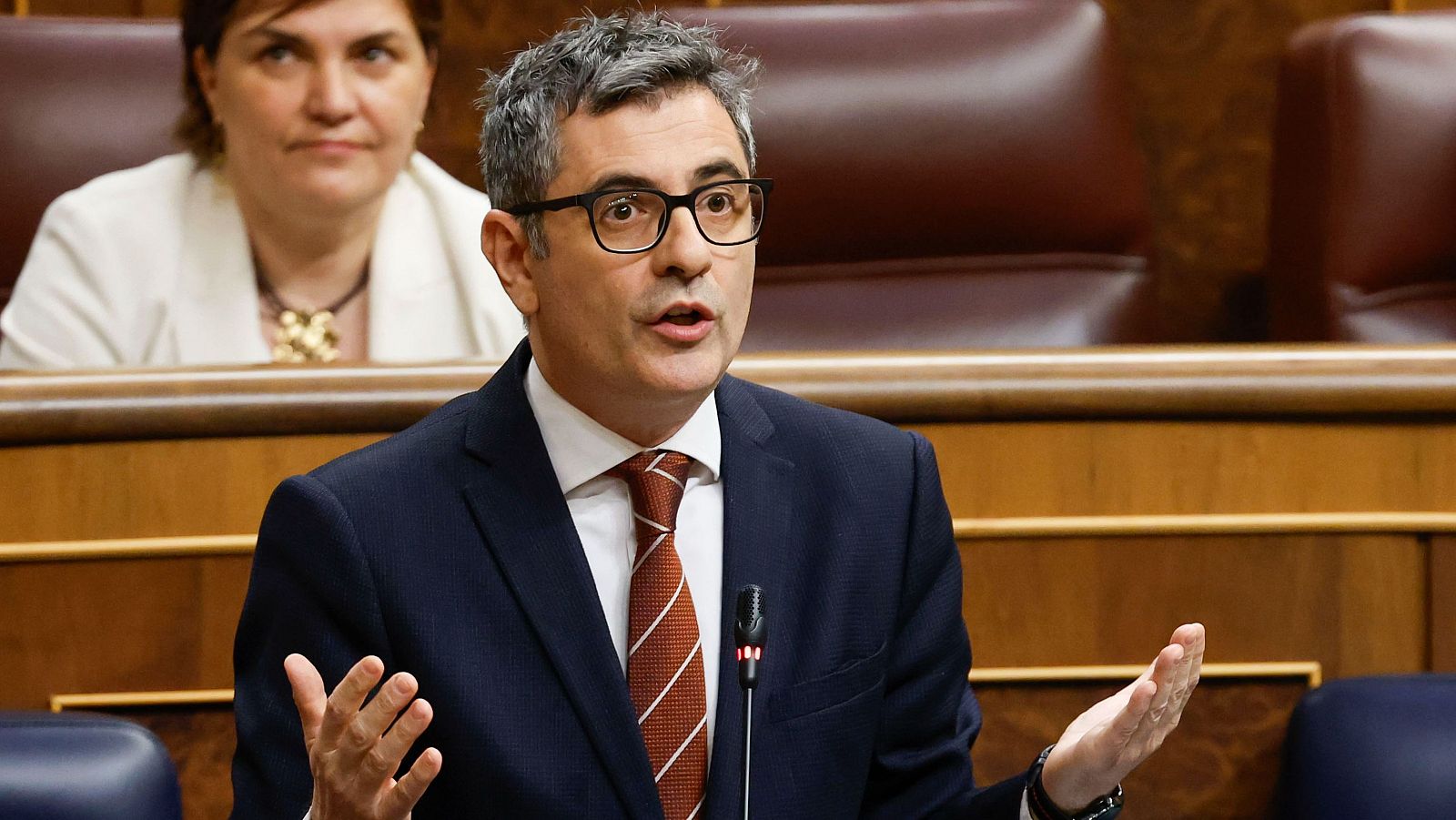 El juez Peinado rechaza que Bolaños declare por escrito en la causa de  Begoña Gómez