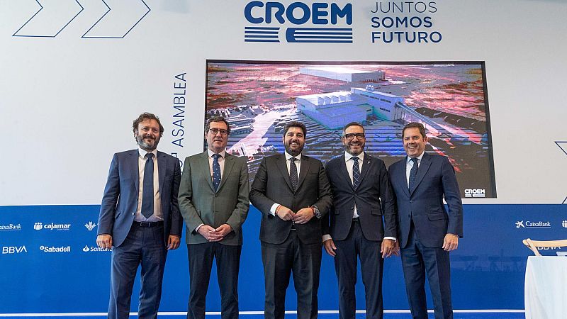 La patronal murciana aboga por ampliar la jornada laboral a 41,8 horas semanales