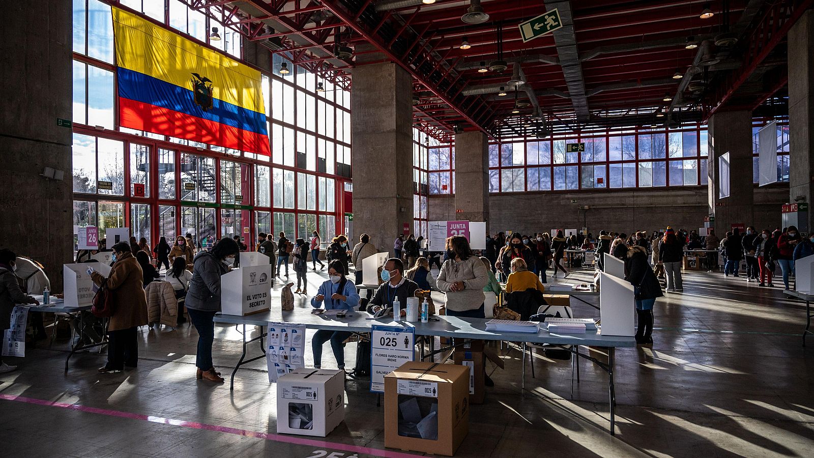 Elecciones Ecuador 2025: Los ecuatorianos en España serán decisivos 