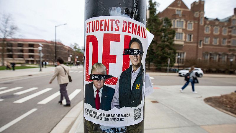 Trump, contra la cultura y la historia: cartel a favor de la diversidad