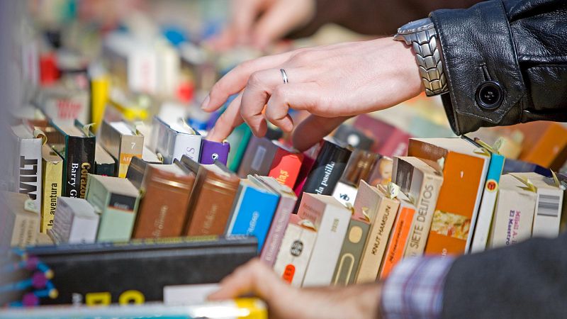 12 ideas para regalar este Día del Libro 2025