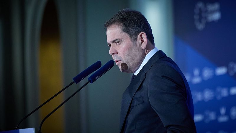 Cuerva admite "presiones" de CEOE y Gobierno para no presentarse a Cepyme