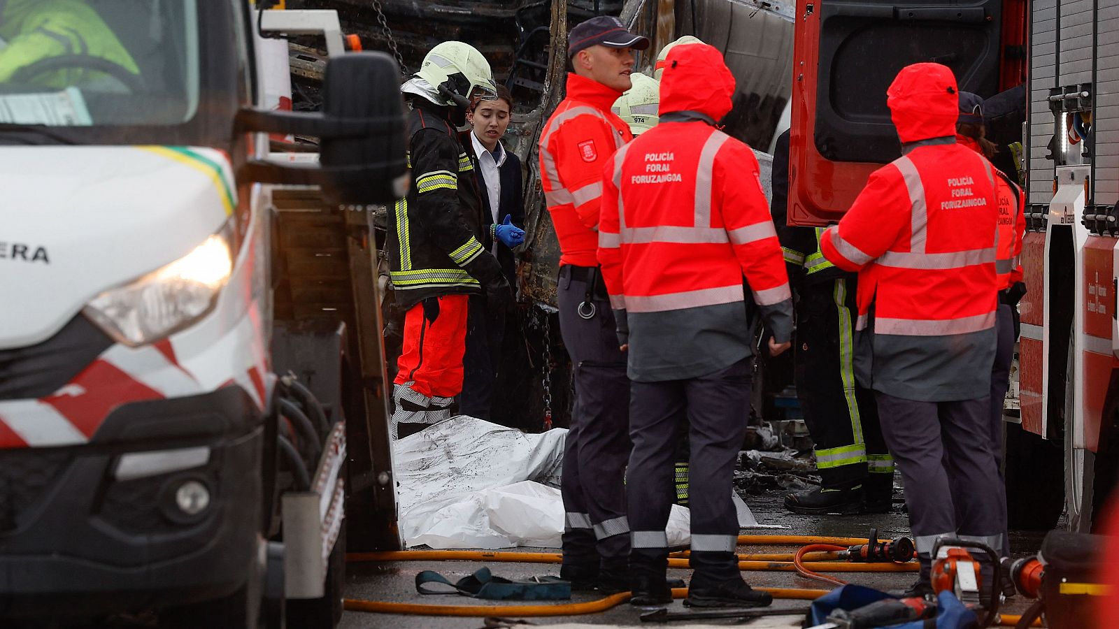 Al menos un muerto en un choque entre un camión y un turismo en la NA-134, en Milagro.