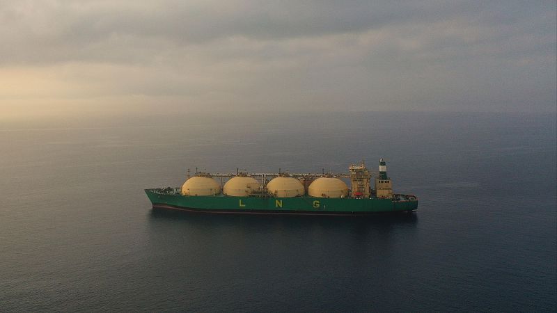 La UE presenta una hoja de ruta para acelerar la desconexión de los combustibles fósiles rusos