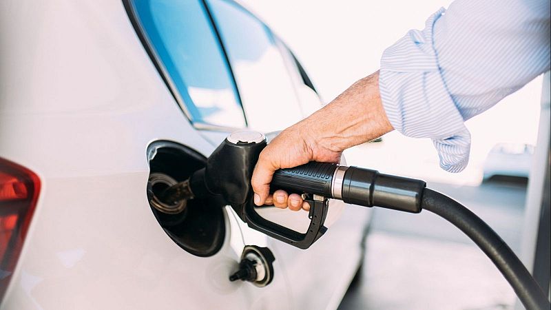 El INE confirma que la inflación se moderó una décima en abril hasta el 2,2% por la energía y los carburantes