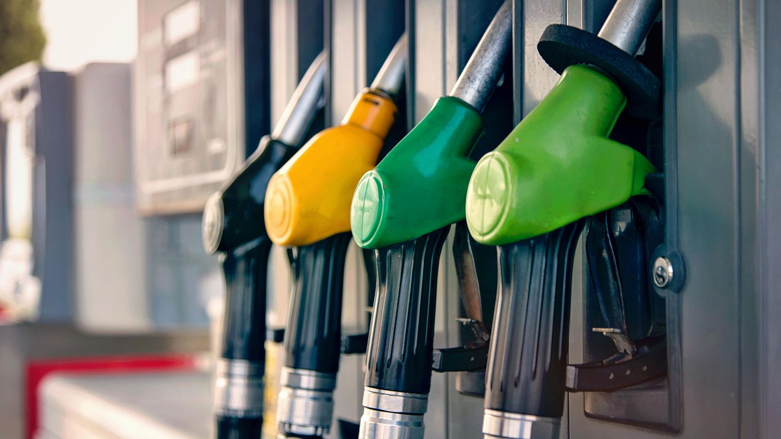 Cae el coste de los carburantes a lo largo del último mes, sumando un abaratamiento acumulado del 5%
