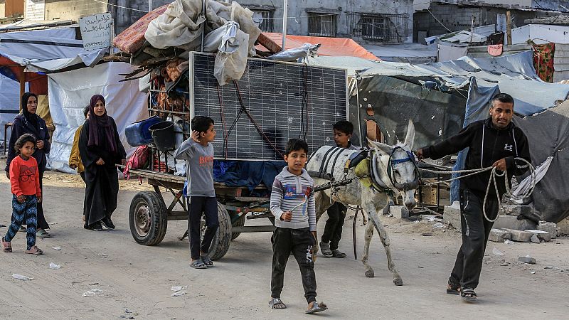 Refaat Alathamna, médico en Jan Yunis: "Hay mucha gente aquí que está deseando morir"