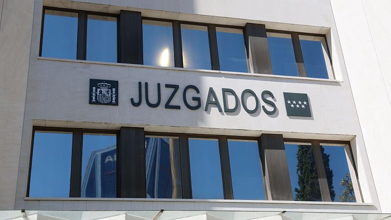Vista de la fachada de los juzgados de la plaza de Castilla, en Madrid